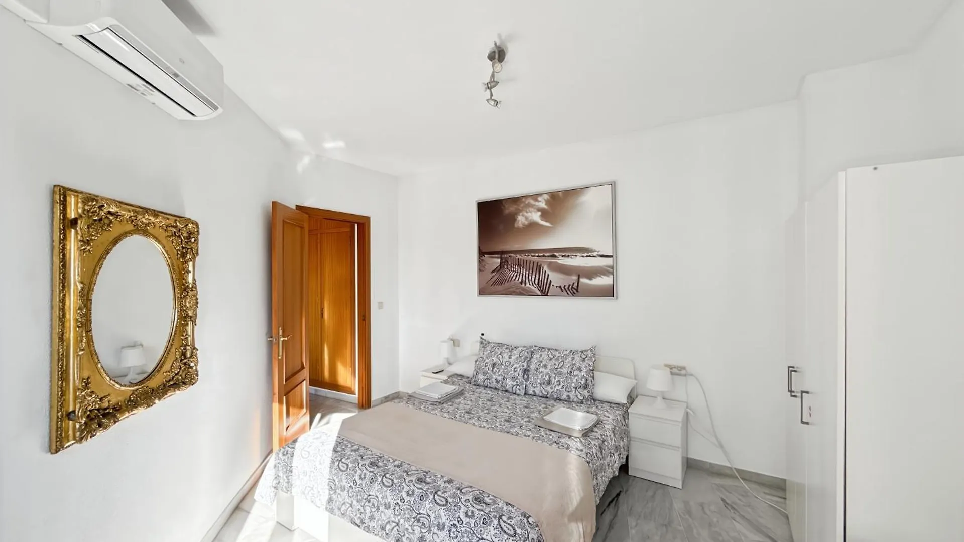 Exclusive Malaga Apartments With Cathedral Views And Auto Check-In