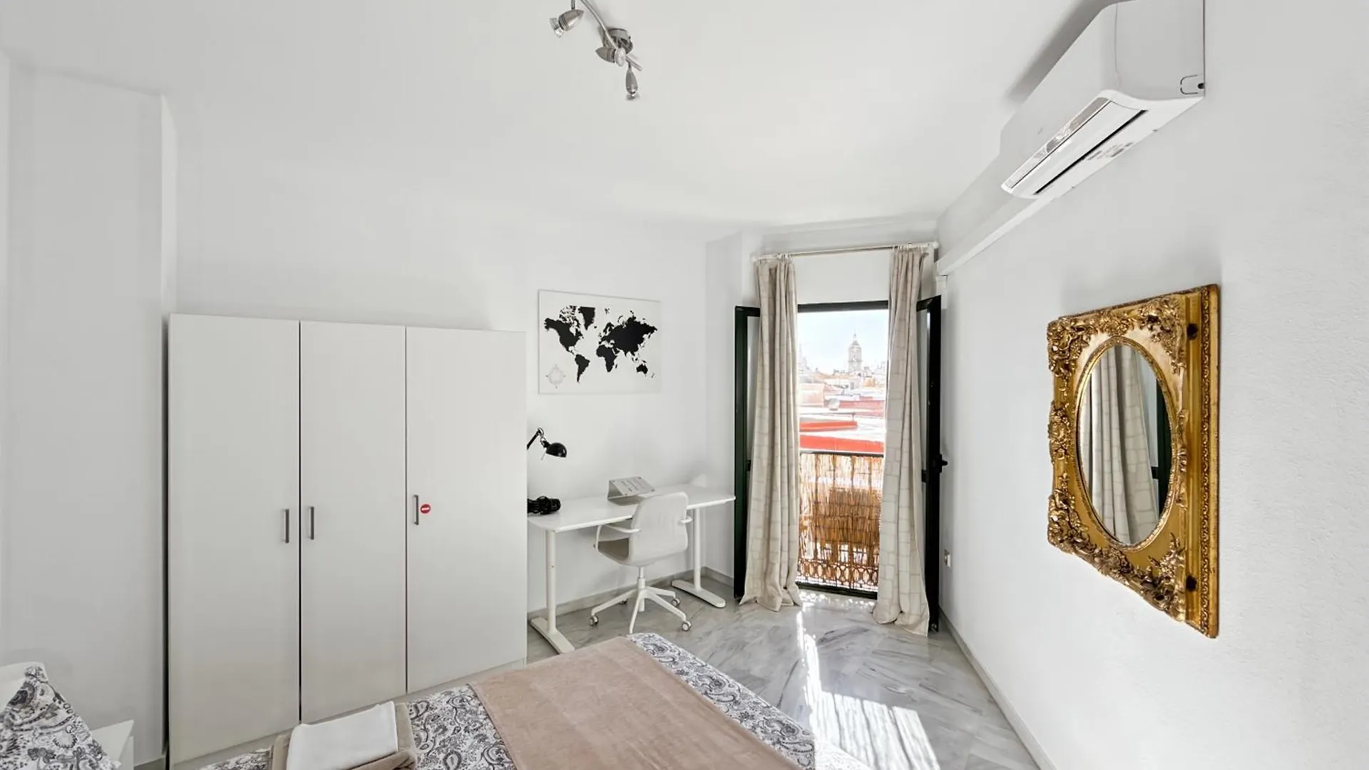 Exclusive Malaga Apartments With Cathedral Views And Auto Check-In