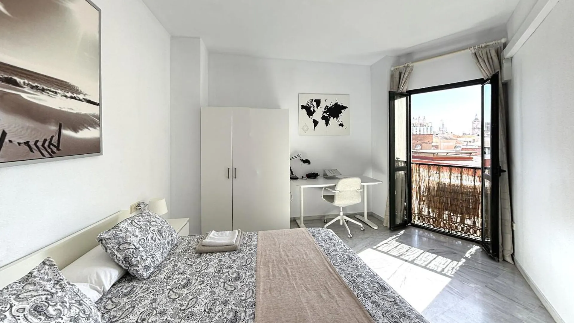 Exclusive Malaga Apartments With Cathedral Views And Auto Check-In 0*,  Spain